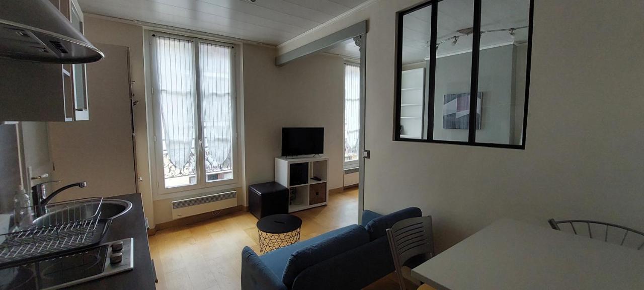Appartement Coquet Sur Les Hauteurs De Montmartre Париж Екстериор снимка