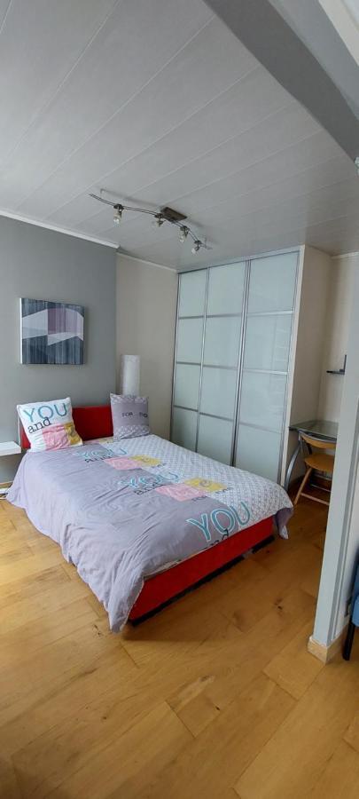 Appartement Coquet Sur Les Hauteurs De Montmartre Париж Екстериор снимка